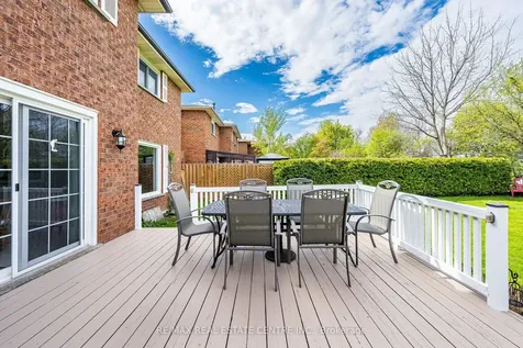 19 Mossbank Drive Brampton ON L6W 3Z4