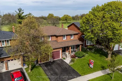 19 Mossbank Drive Brampton ON L6W 3Z4