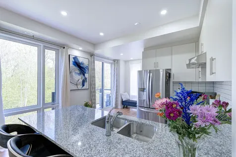 50 Knotsberry Circle Brampton ON L6Y 6G1