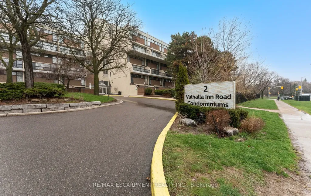 2 Valhalla Inn Road Toronto ON M9B 6C3