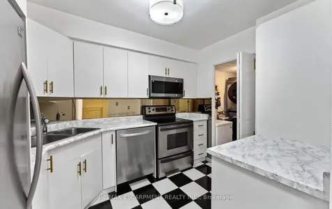 2 Valhalla Inn Road Toronto ON M9B 6C3