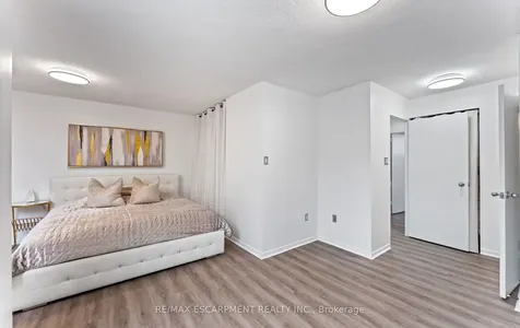 2 Valhalla Inn Road Toronto ON M9B 6C3