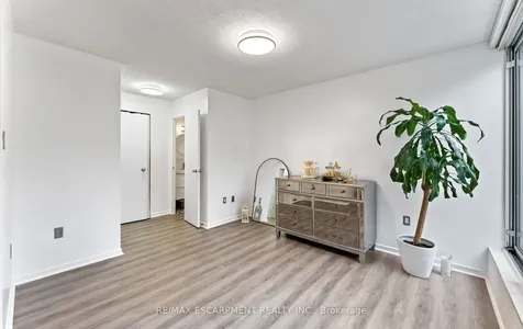 2 Valhalla Inn Road Toronto ON M9B 6C3