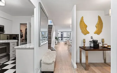 2 Valhalla Inn Road Toronto ON M9B 6C3