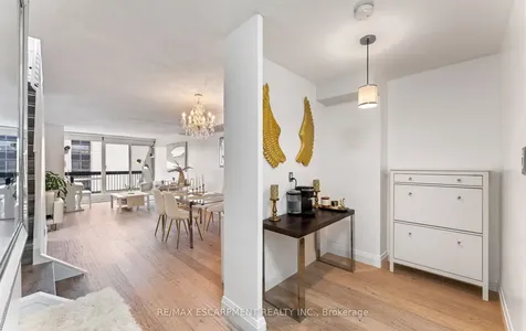 2 Valhalla Inn Road Toronto ON M9B 6C3