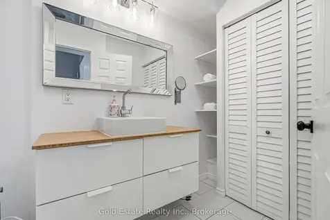 120 Roxton Road Oakville ON L6H 6V4