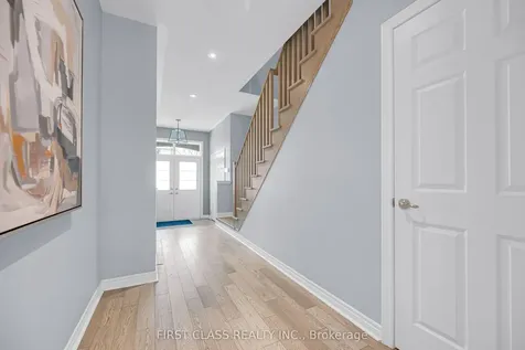 352 Leadwood Gate Oakville ON L6M 0Z5