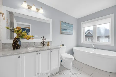352 Leadwood Gate Oakville ON L6M 0Z5