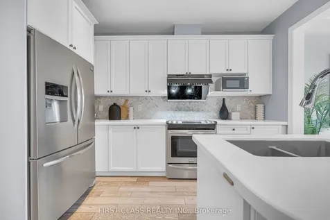 352 Leadwood Gate Oakville ON L6M 0Z5