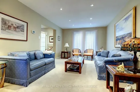 4308 Bridlepath Trail Mississauga ON L5L 3K4