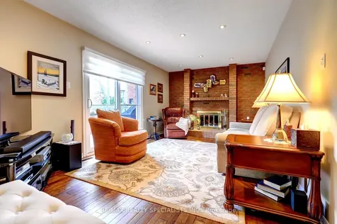 4308 Bridlepath Trail Mississauga ON L5L 3K4