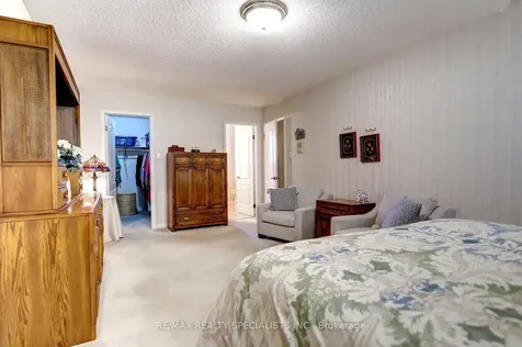 4308 Bridlepath Trail Mississauga ON L5L 3K4