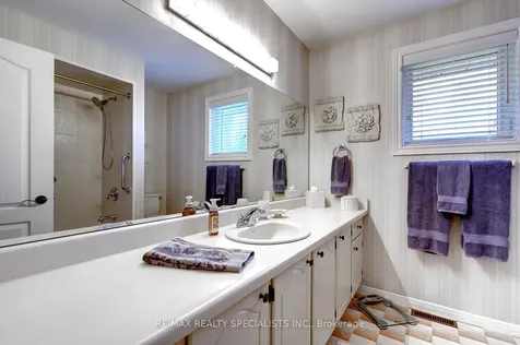 4308 Bridlepath Trail Mississauga ON L5L 3K4