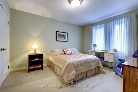 4308 Bridlepath Trail Mississauga ON L5L 3K4