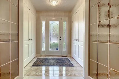 4308 Bridlepath Trail Mississauga ON L5L 3K4