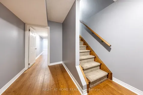 15 Munch Place Milton ON L9T 8K6