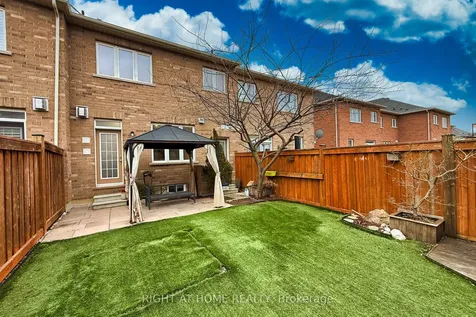 15 Munch Place Milton ON L9T 8K6