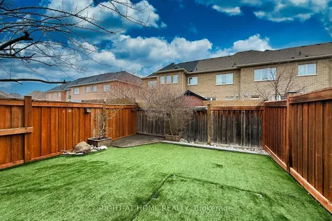 15 Munch Place Milton ON L9T 8K6