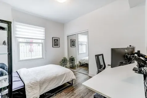 1159 Kos Boulevard Mississauga ON L5J 4L3