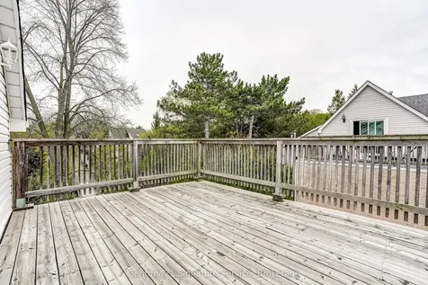 1159 Kos Boulevard Mississauga ON L5J 4L3