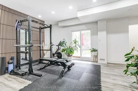 1159 Kos Boulevard Mississauga ON L5J 4L3
