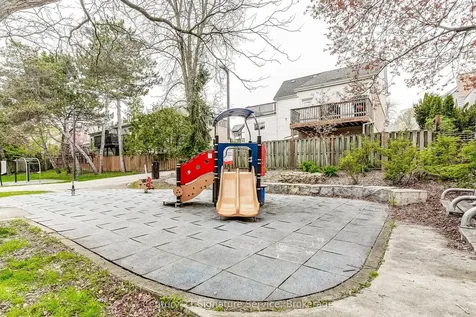 1159 Kos Boulevard Mississauga ON L5J 4L3