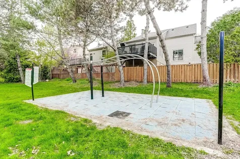 1159 Kos Boulevard Mississauga ON L5J 4L3