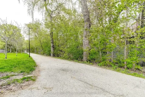 1159 Kos Boulevard Mississauga ON L5J 4L3