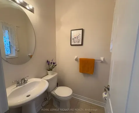 25 Versailles Crescent Brampton ON L6P 3J8