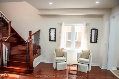 25 Versailles Crescent Brampton ON L6P 3J8