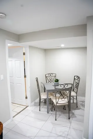 25 Versailles Crescent Brampton ON L6P 3J8