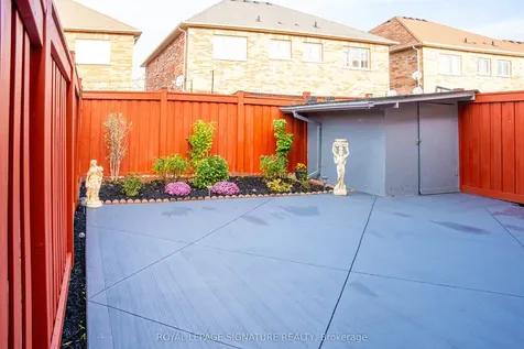 25 Versailles Crescent Brampton ON L6P 3J8