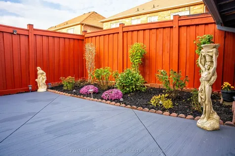 25 Versailles Crescent Brampton ON L6P 3J8