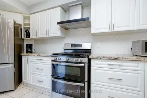 3 Nymark Place Brampton ON L6S 5T5