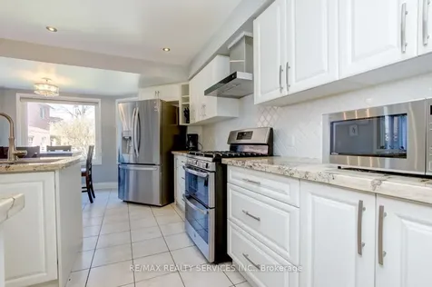 3 Nymark Place Brampton ON L6S 5T5