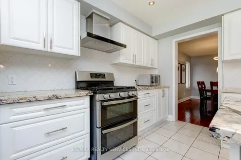 3 Nymark Place Brampton ON L6S 5T5