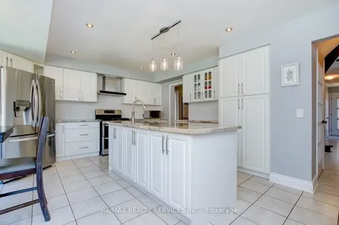 3 Nymark Place Brampton ON L6S 5T5