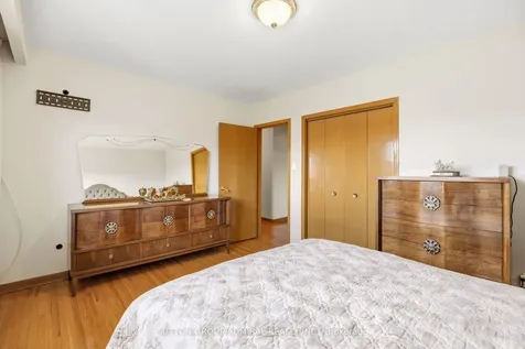 234 Derrydown Road Toronto ON M3J 1S1