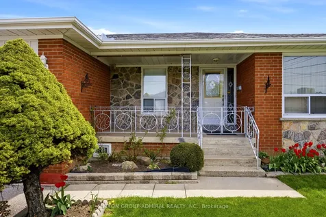 234 Derrydown Road Toronto ON M3J 1S1