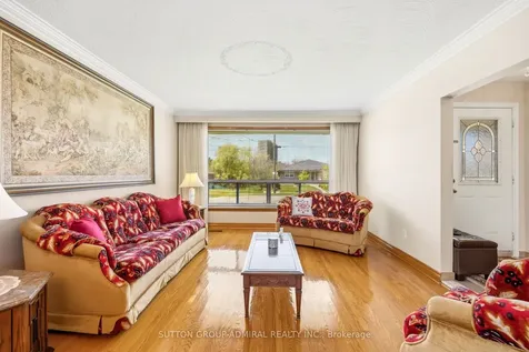 234 Derrydown Road Toronto ON M3J 1S1