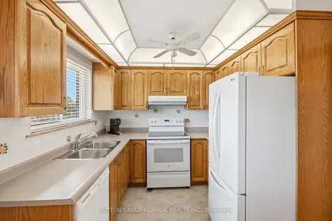 234 Derrydown Road Toronto ON M3J 1S1