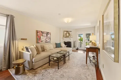 431 Naomi Crescent Mississauga ON L5B 3S7