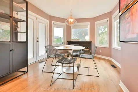 431 Naomi Crescent Mississauga ON L5B 3S7