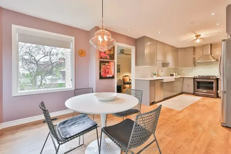 431 Naomi Crescent Mississauga ON L5B 3S7