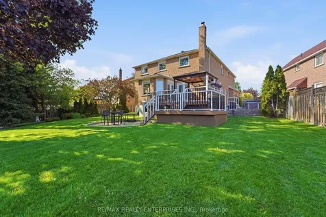 431 Naomi Crescent Mississauga ON L5B 3S7