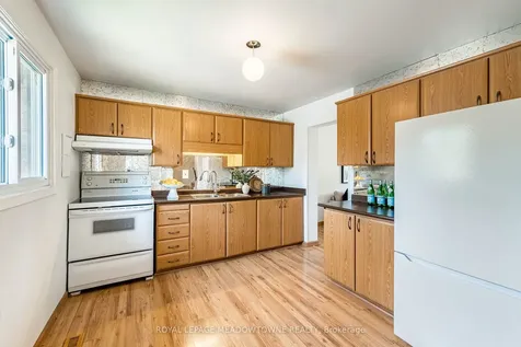 93 Hansen Road N Brampton ON L6V 3C8