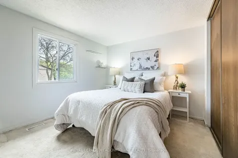 93 Hansen Road N Brampton ON L6V 3C8