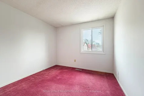 93 Hansen Road N Brampton ON L6V 3C8