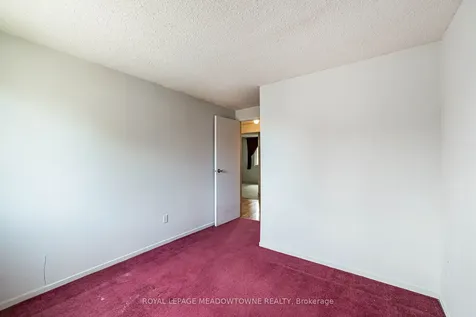 93 Hansen Road N Brampton ON L6V 3C8