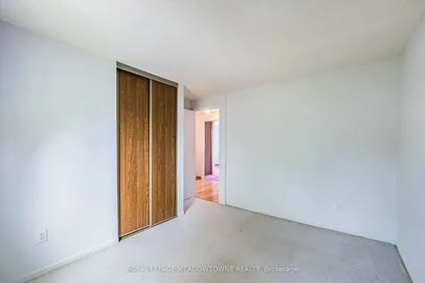 93 Hansen Road N Brampton ON L6V 3C8